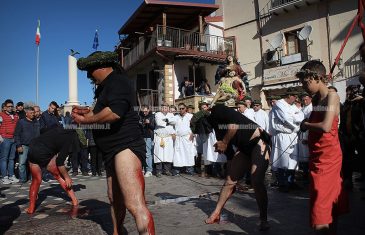 Il rito dei “vattienti” a Nocera Terinese: il sangue come legame tra vivi, morti e divino