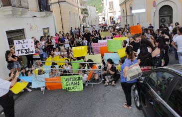 Lamezia, mancata apertura teatro Grandinetti: la protesta delle scuole di danza